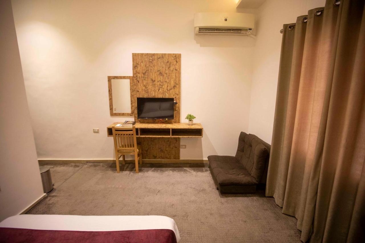 Hotel V,g Downtown 3*